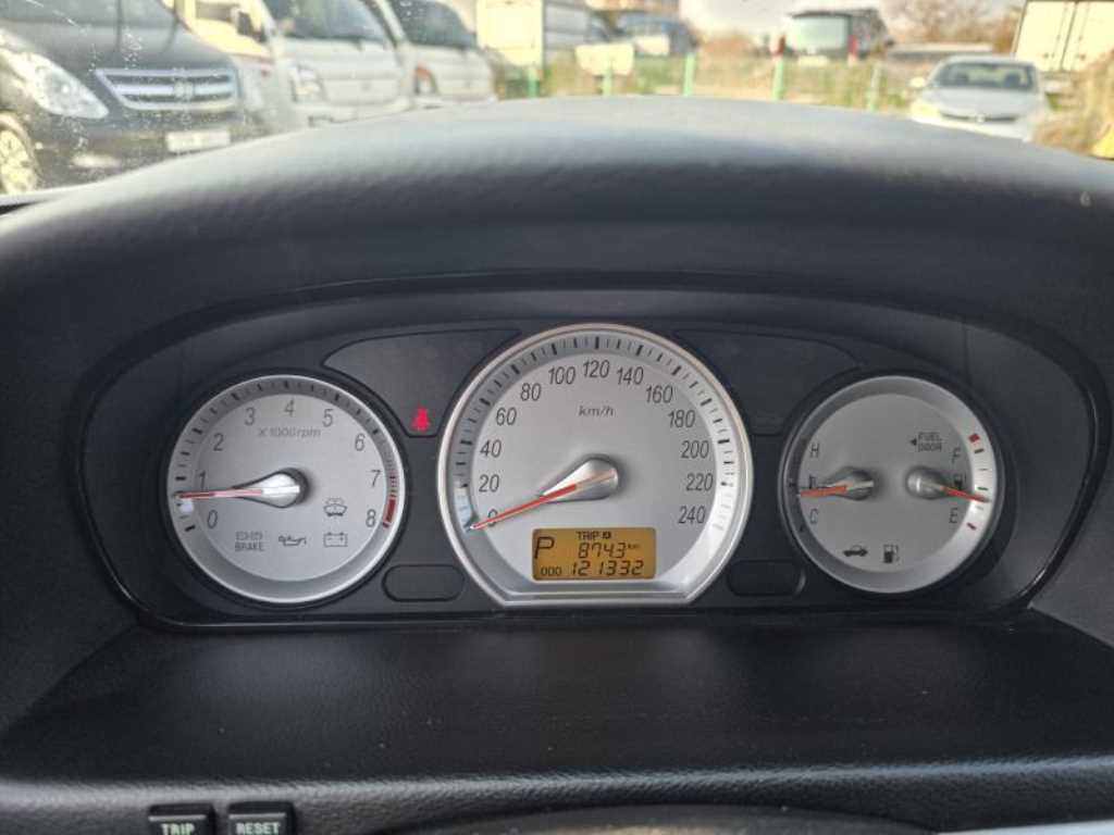 HYUNDAI Sonata - Vista 9