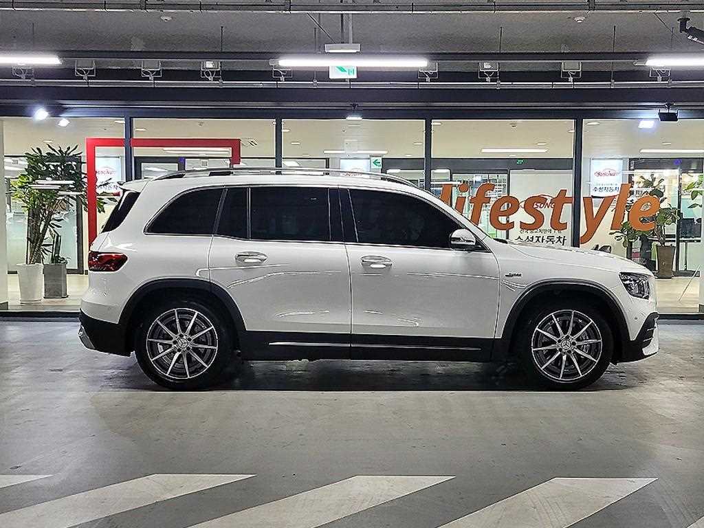 Mercedes Benz GLB Class - Vista 3
