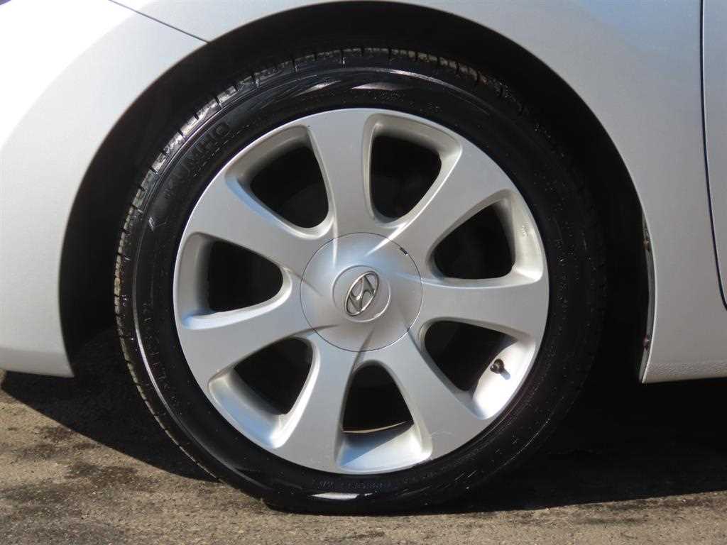 HYUNDAI Avante 2012 Plateado - Importación desde Corea - HF Imports Iquique - Foto 20