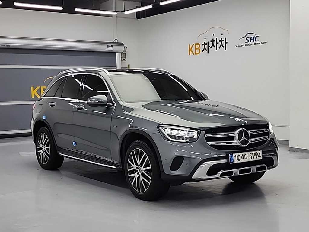 Mercedes Benz GLC Class - Vista 4