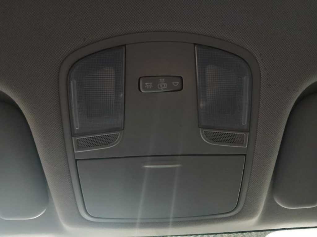 HYUNDAI Avante 2018 Blanco - Importación desde Corea - HF Imports Iquique - Foto 16