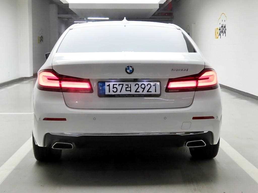 BMW 5 Series - Vista 3
