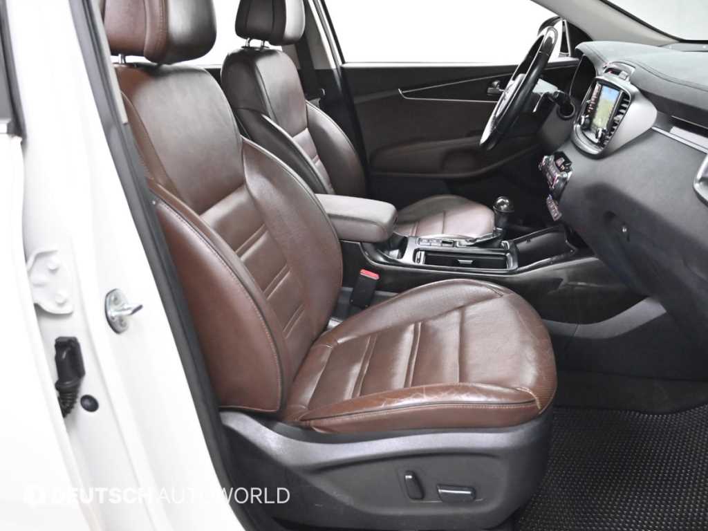 KIA Sorento - Vista 10