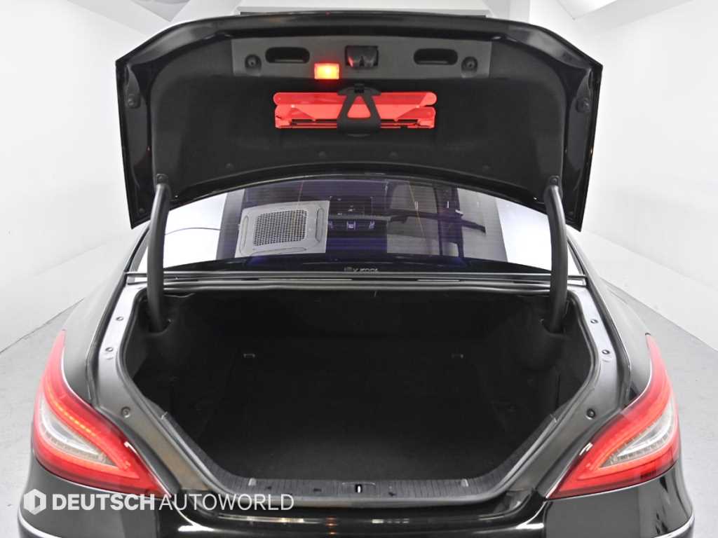 Mercedes Benz CLS Class 2016 Negro - Importación desde Corea - HF Imports Iquique - Foto 20