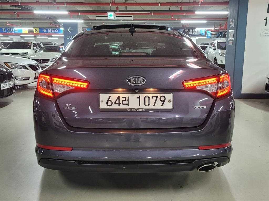 KIA K5 - Vista 4