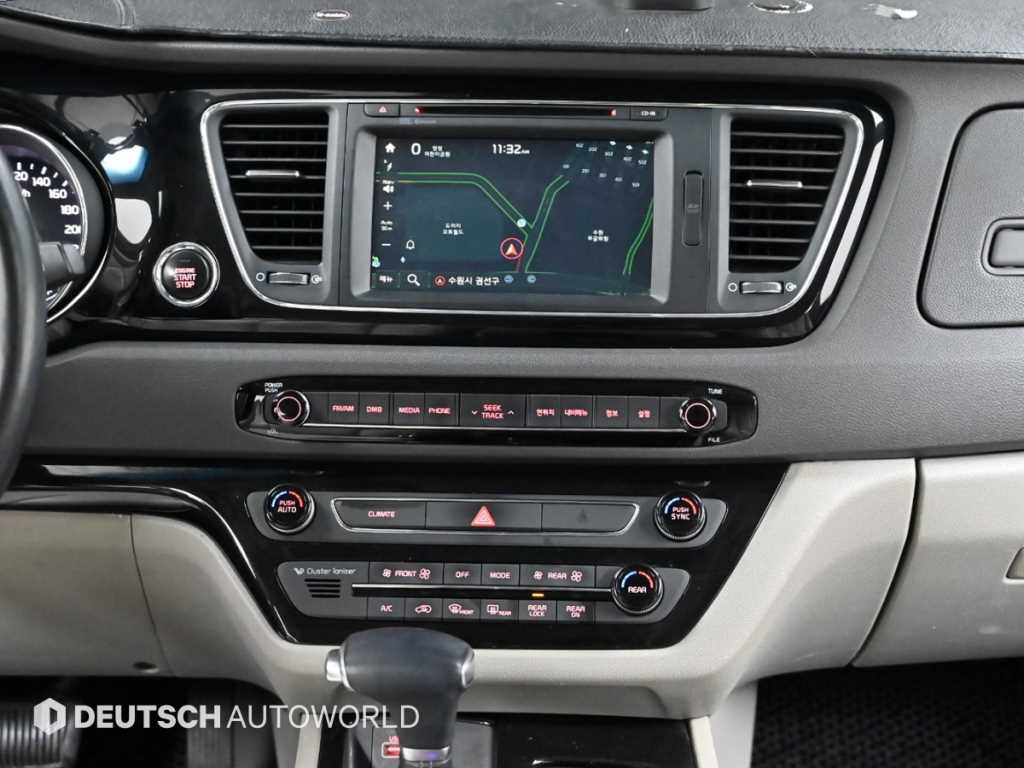 KIA Carnival 2017 Gris - Importación desde Corea - HF Imports Iquique - Foto 14