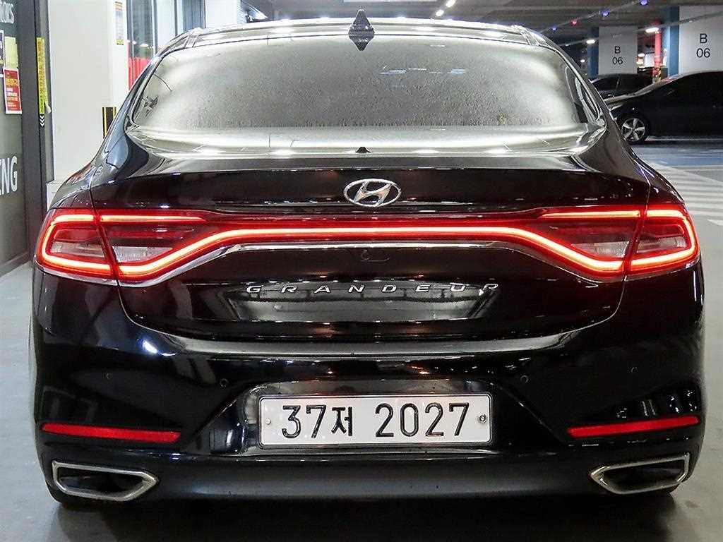 HYUNDAI Grandeur - Vista 5