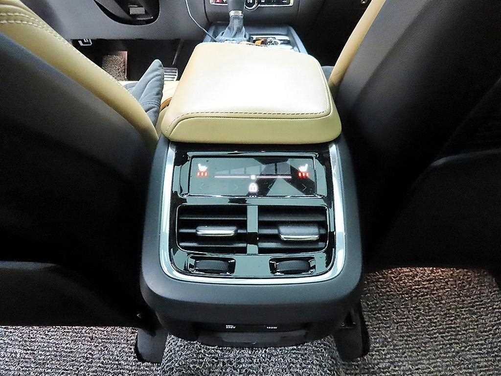 Volvo XC60 2020 Blanco - Importación desde Corea - HF Imports Iquique - Foto 16