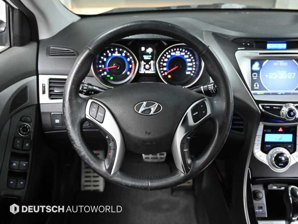 HYUNDAI Avante 2011 - Importación desde Corea - HF Imports Iquique - Foto 13