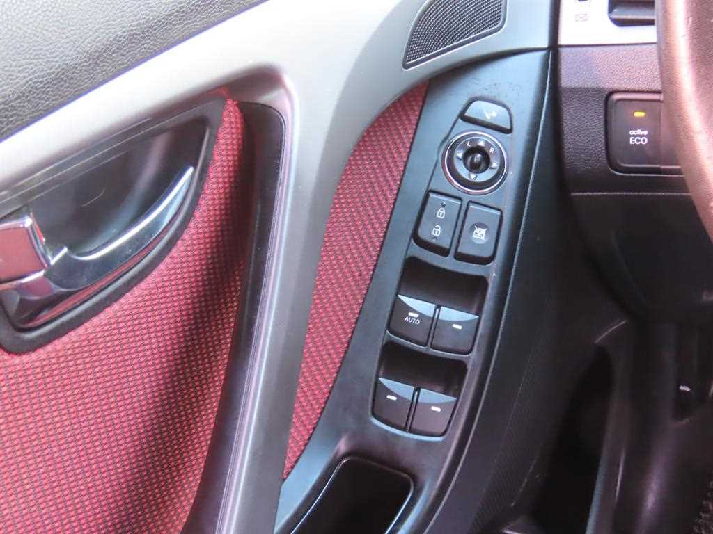 HYUNDAI Avante 2012 Plateado - Importación desde Corea - HF Imports Iquique - Foto 13