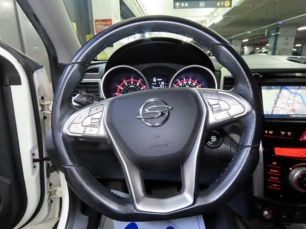 Ssangyong Tivoli - Vista 8