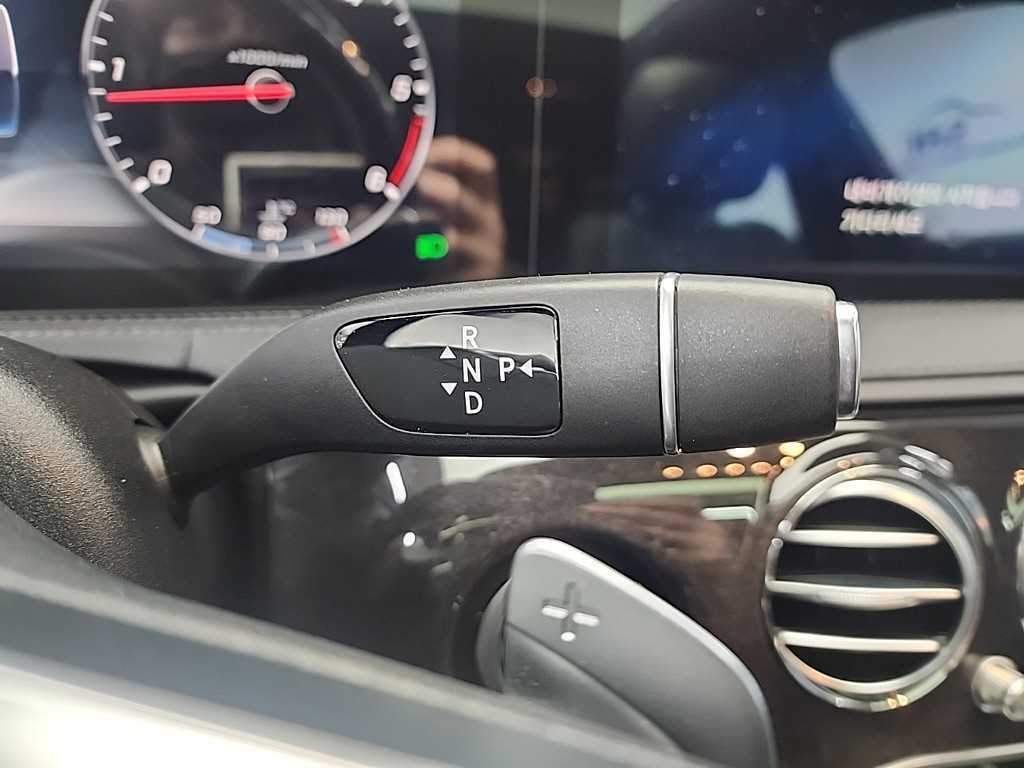 Mercedes Benz S Class - Vista 8