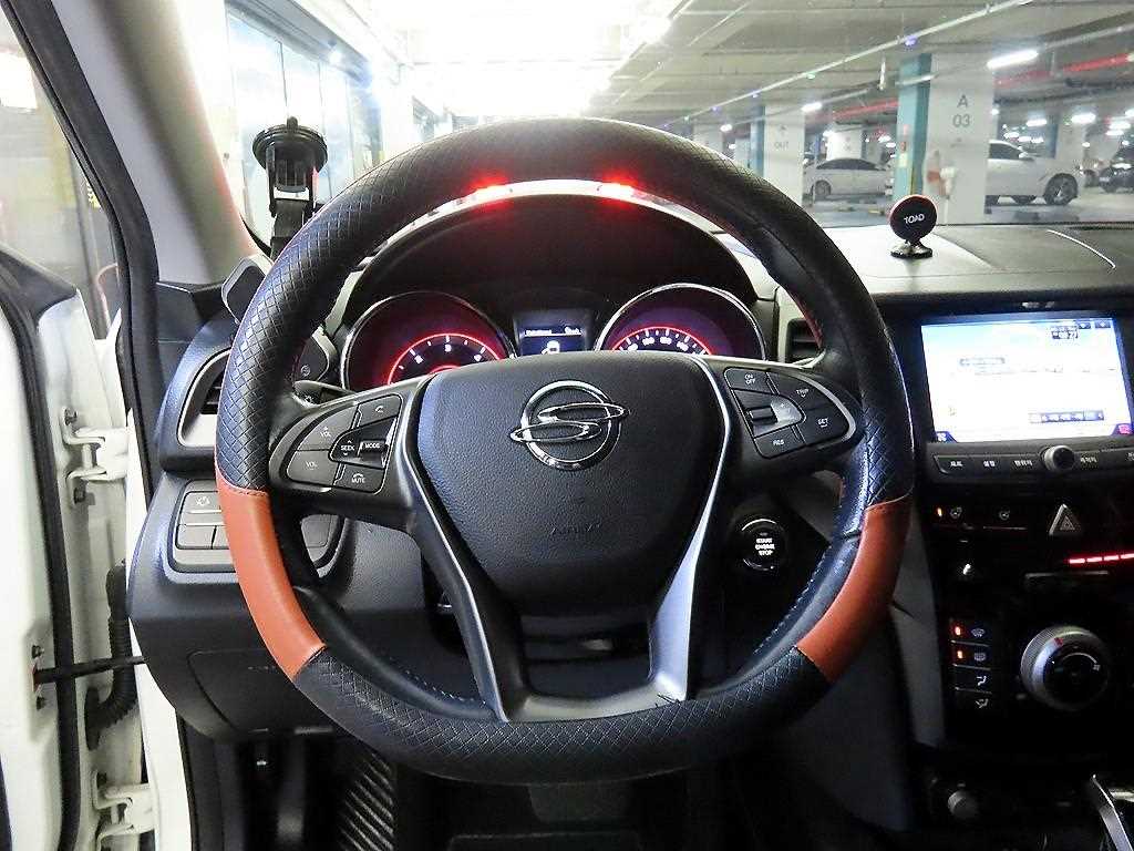 Ssangyong Tivoli - Vista 8