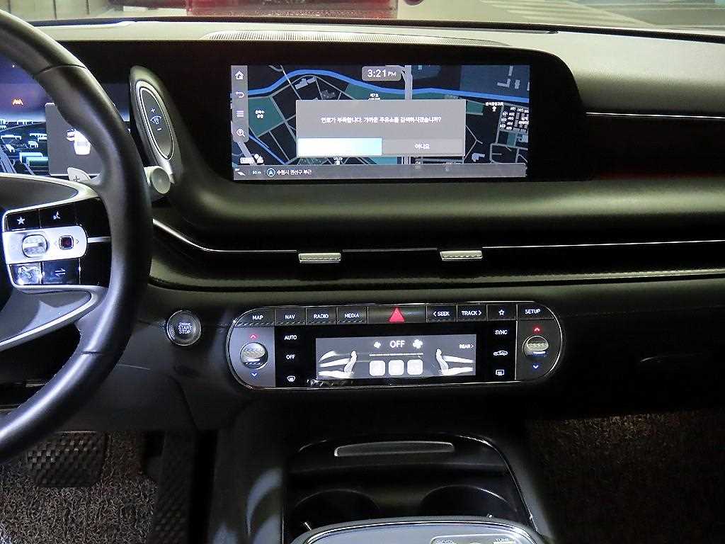 Genesis G90 - Vista 11