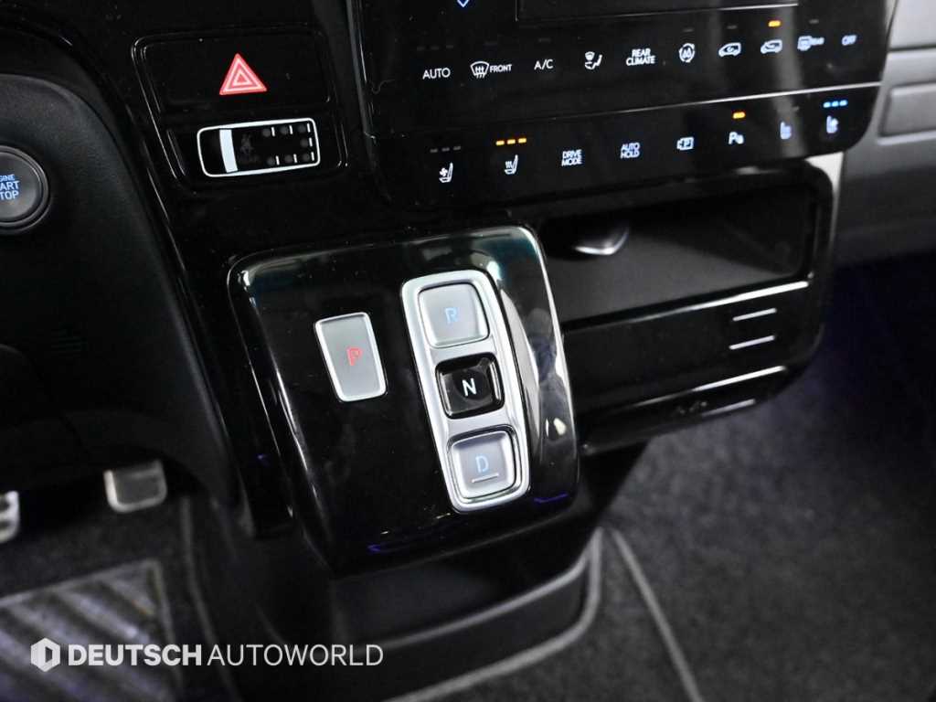 HYUNDAI Staria - Vista 9