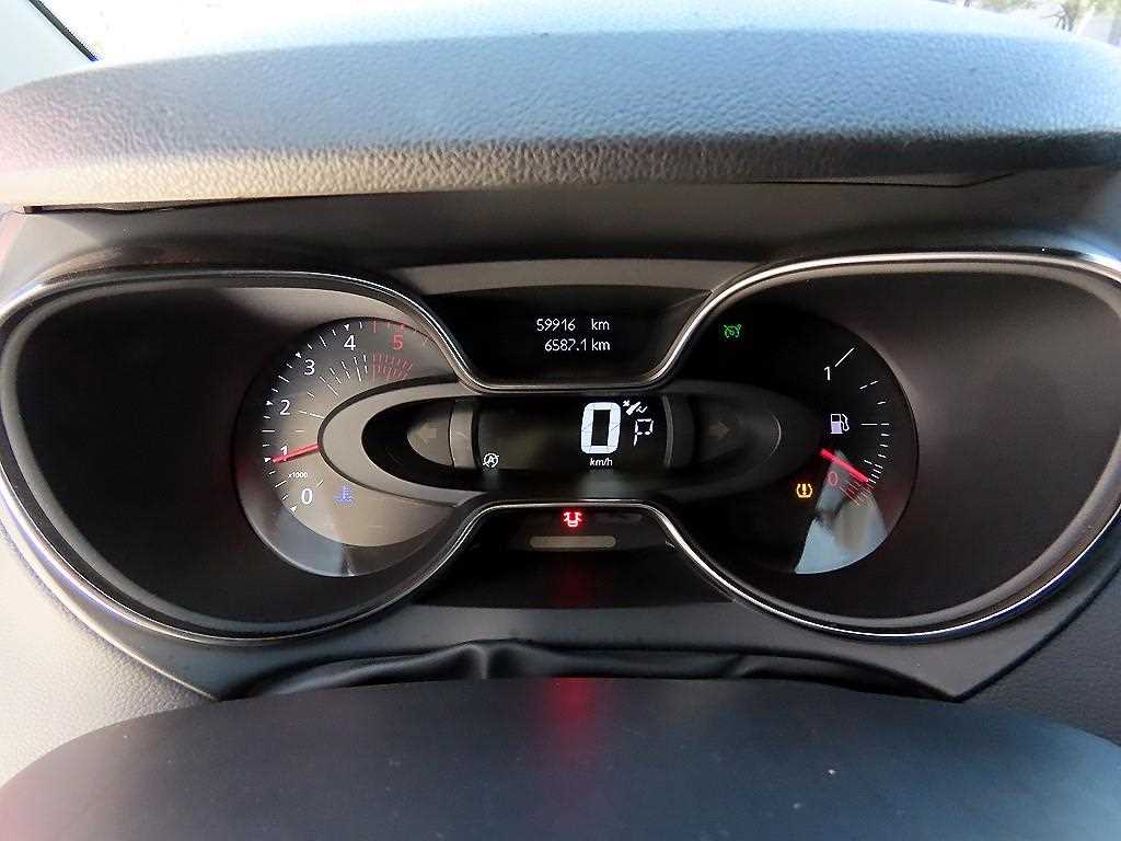 SAMSUNG QM3 - Vista 9