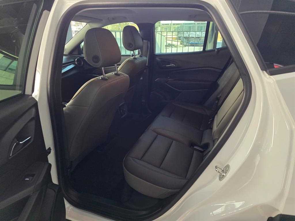 Chevrolet Trax - Vista 11