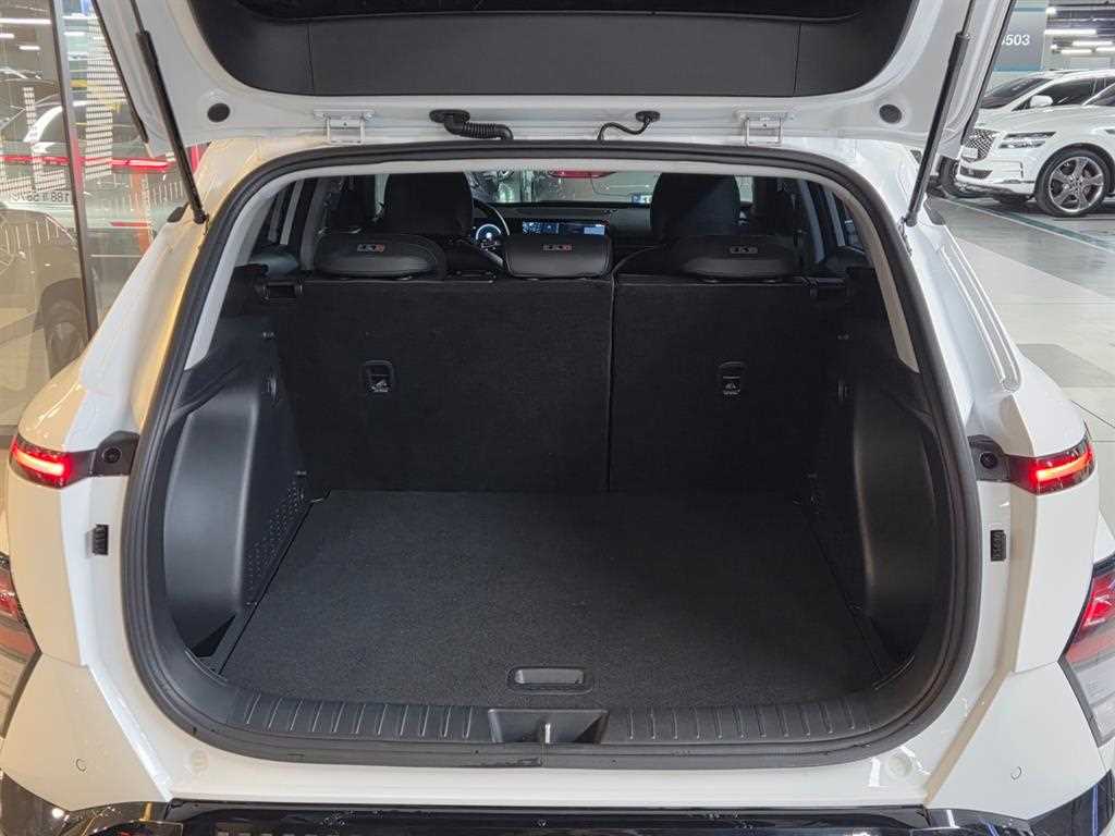 HYUNDAI Kona - Vista 6