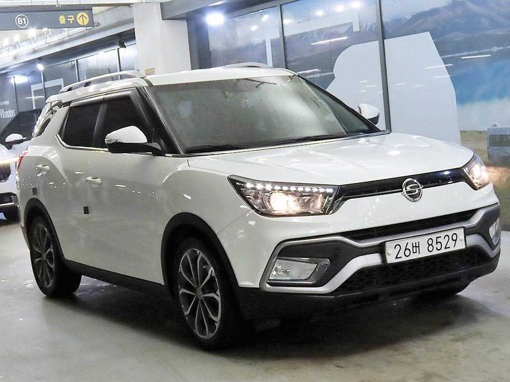 Ssangyong Tivoli 2018 Blanco - Importación desde Corea - HF Imports Iquique - Foto 1