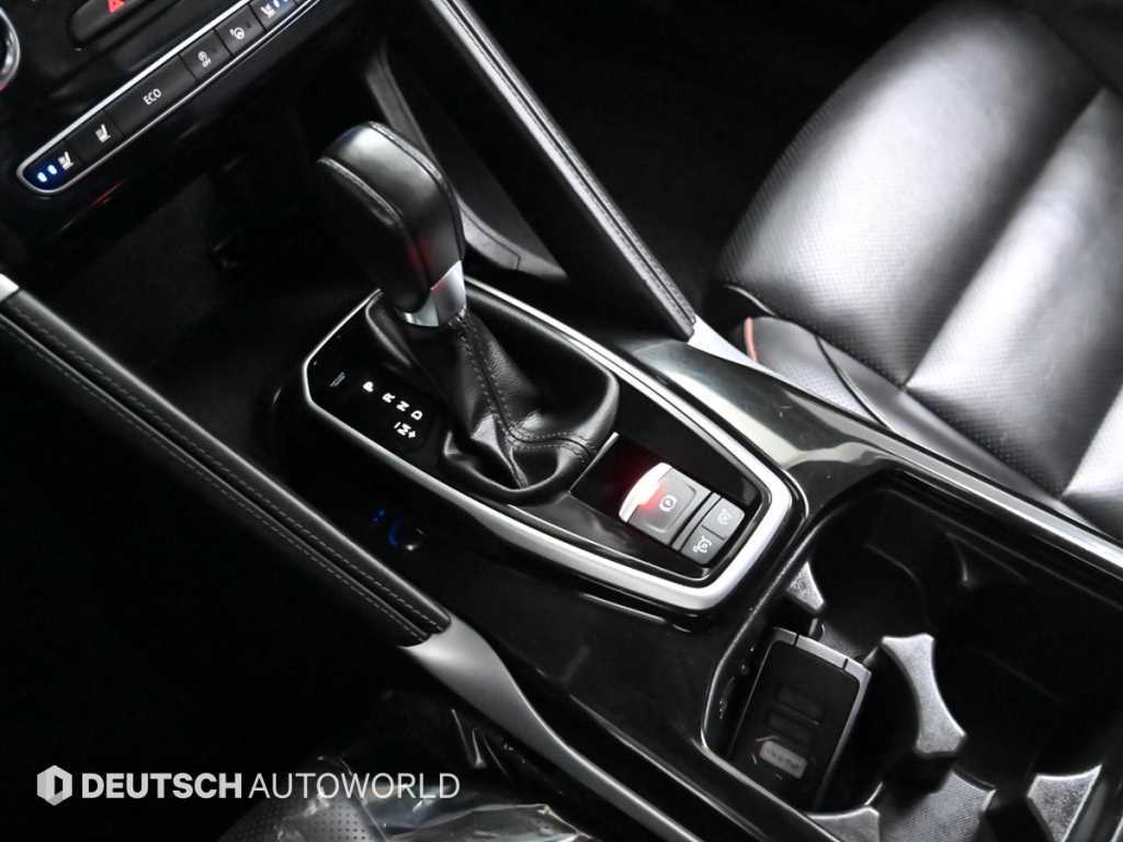 SAMSUNG QM6 - Vista 9