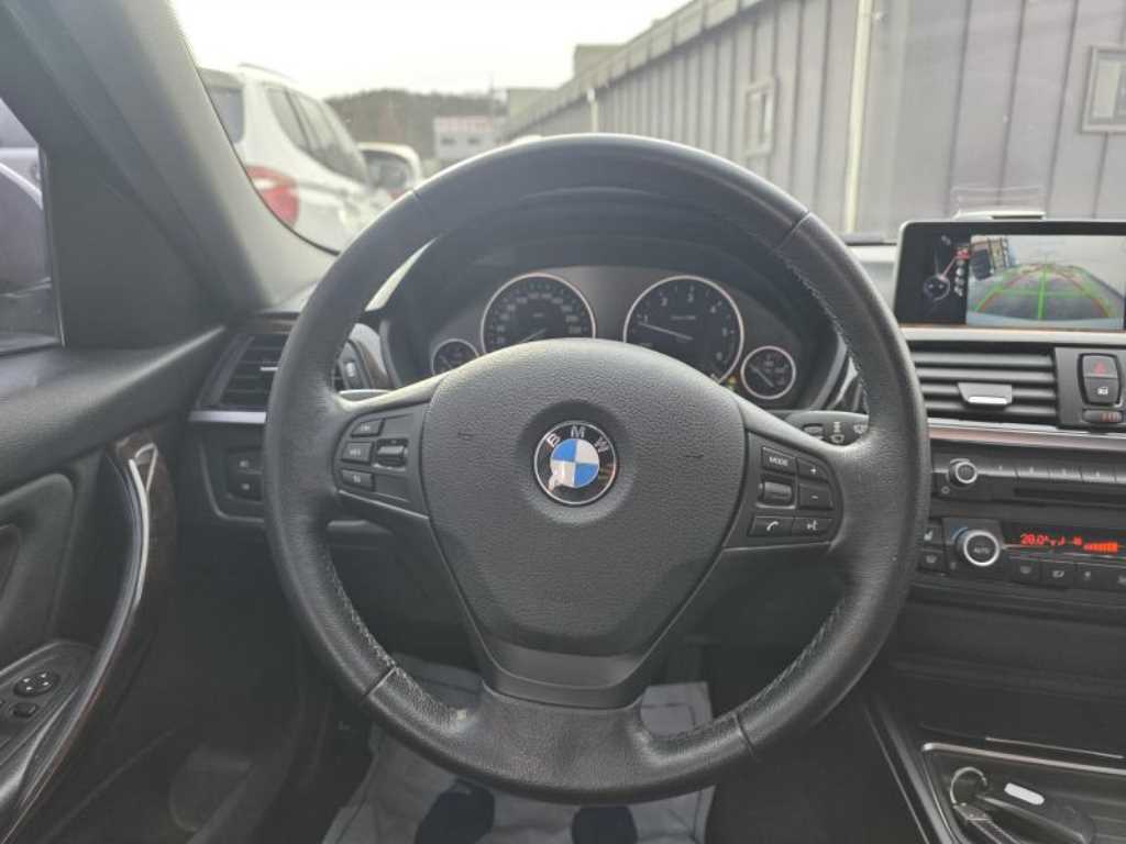 BMW 3 series - Vista 8