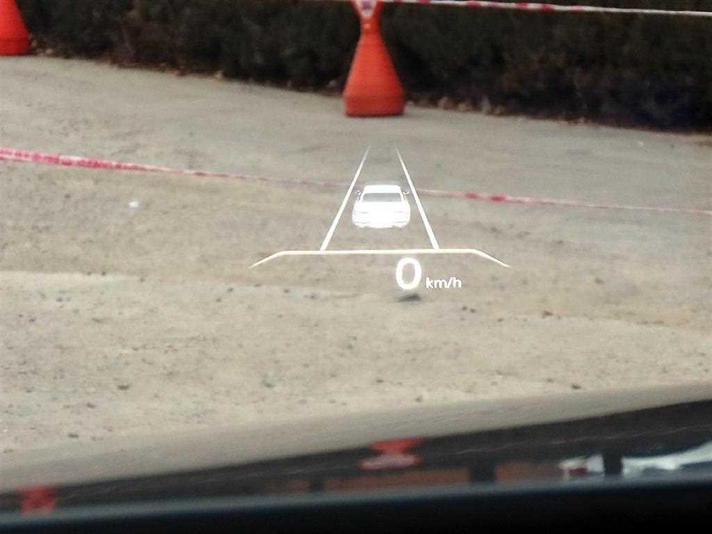 Genesis G80 - Vista 10