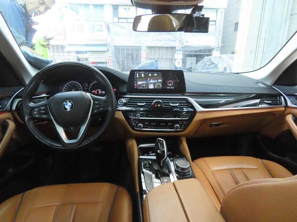 BMW 5 Series - Vista 7