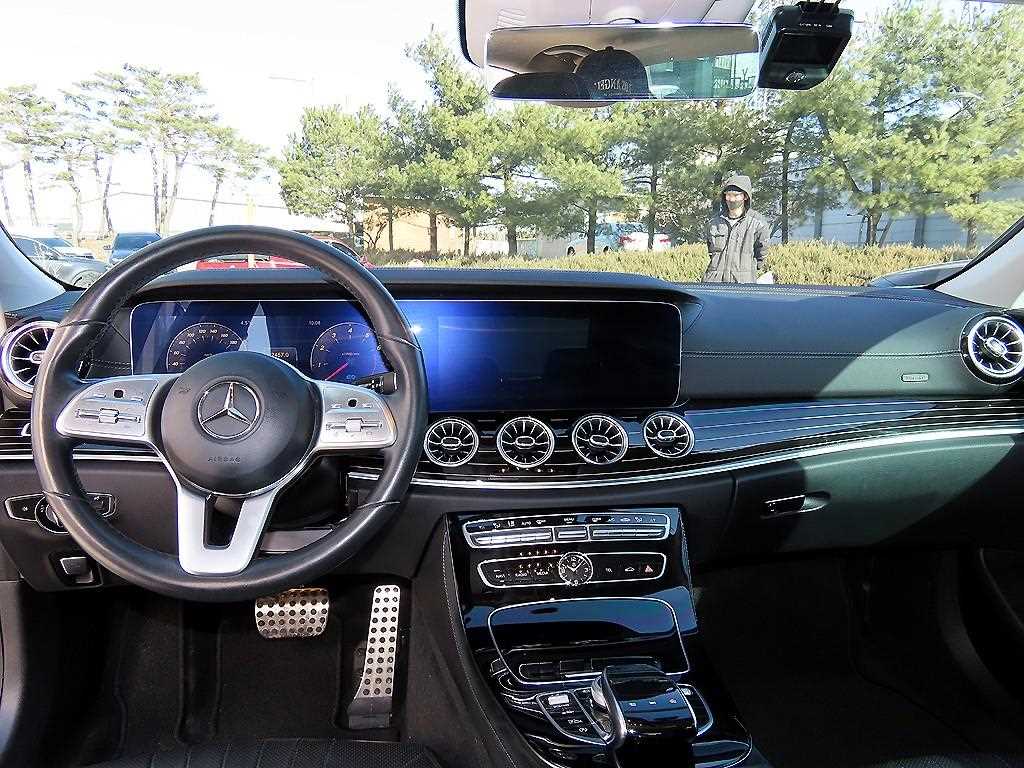 Mercedes Benz CLS Class - Vista 7