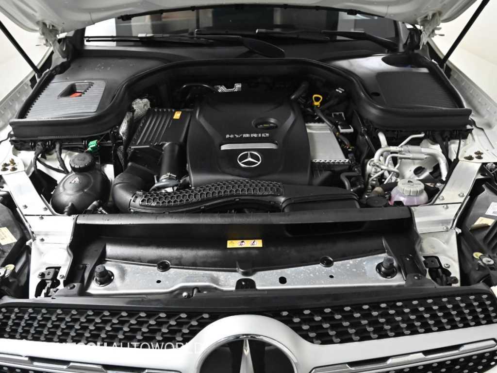 Mercedes Benz GLC Class - Vista 6