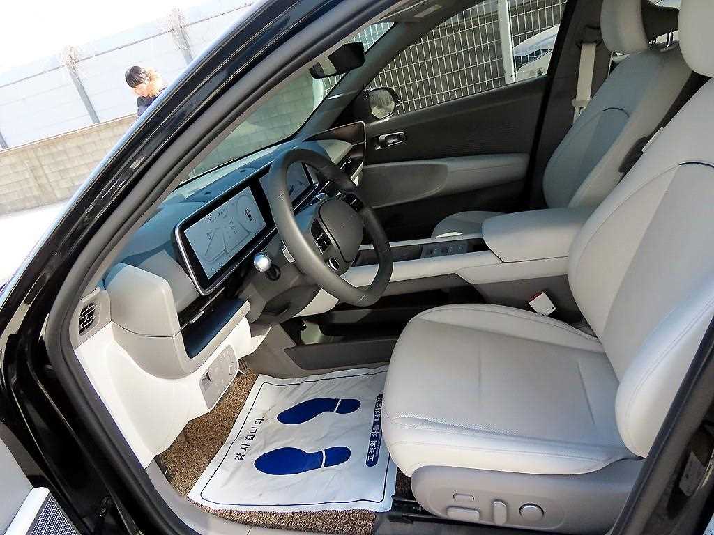 HYUNDAI Ioniq 6 - Vista 5