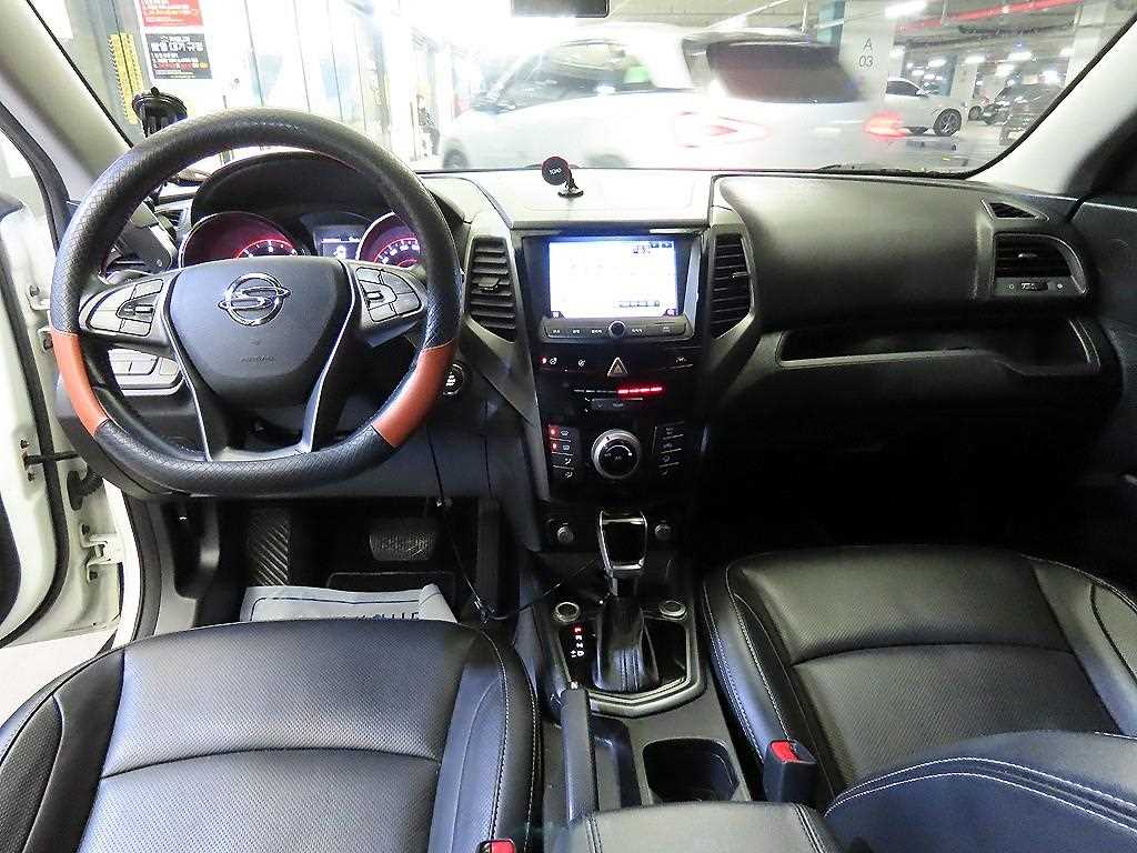 Ssangyong Tivoli - Vista 10