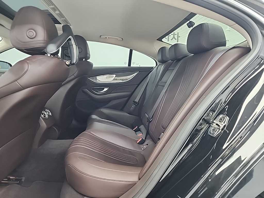 Mercedes Benz CLS Class - Vista 12