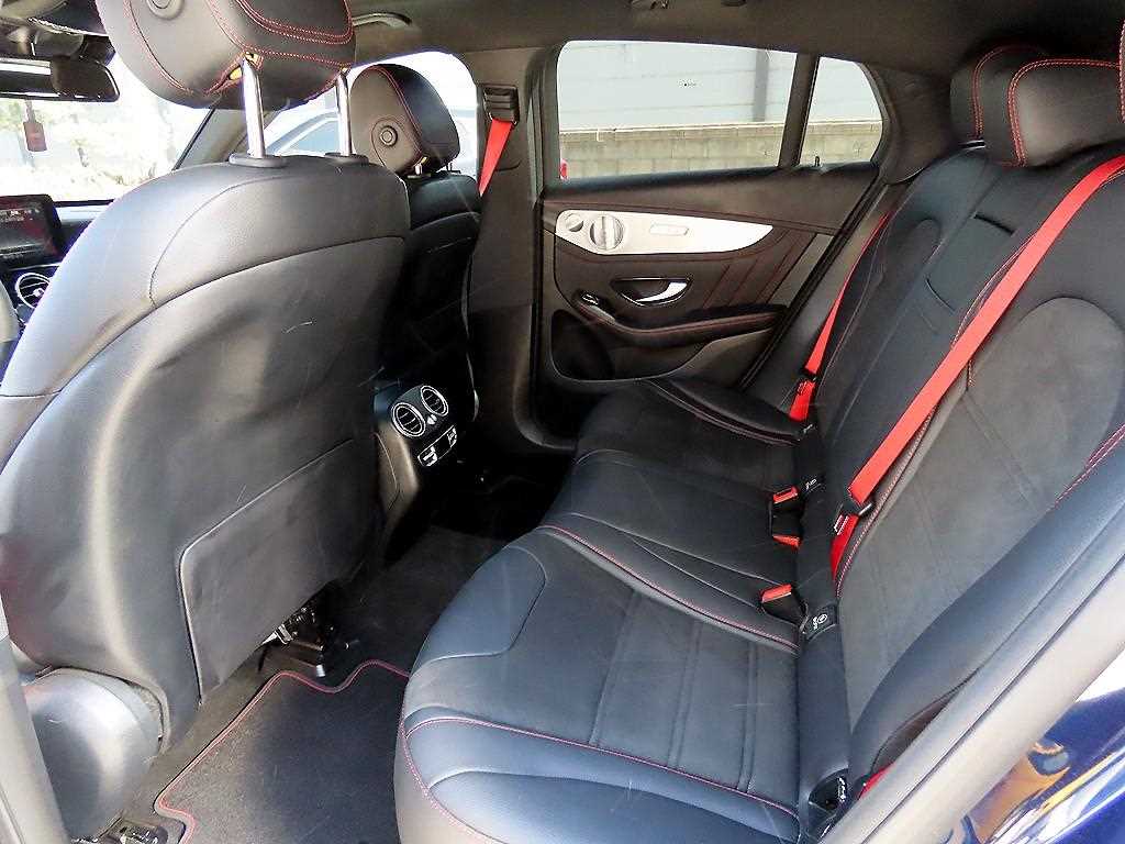 Mercedes Benz GLC Class - Vista 6