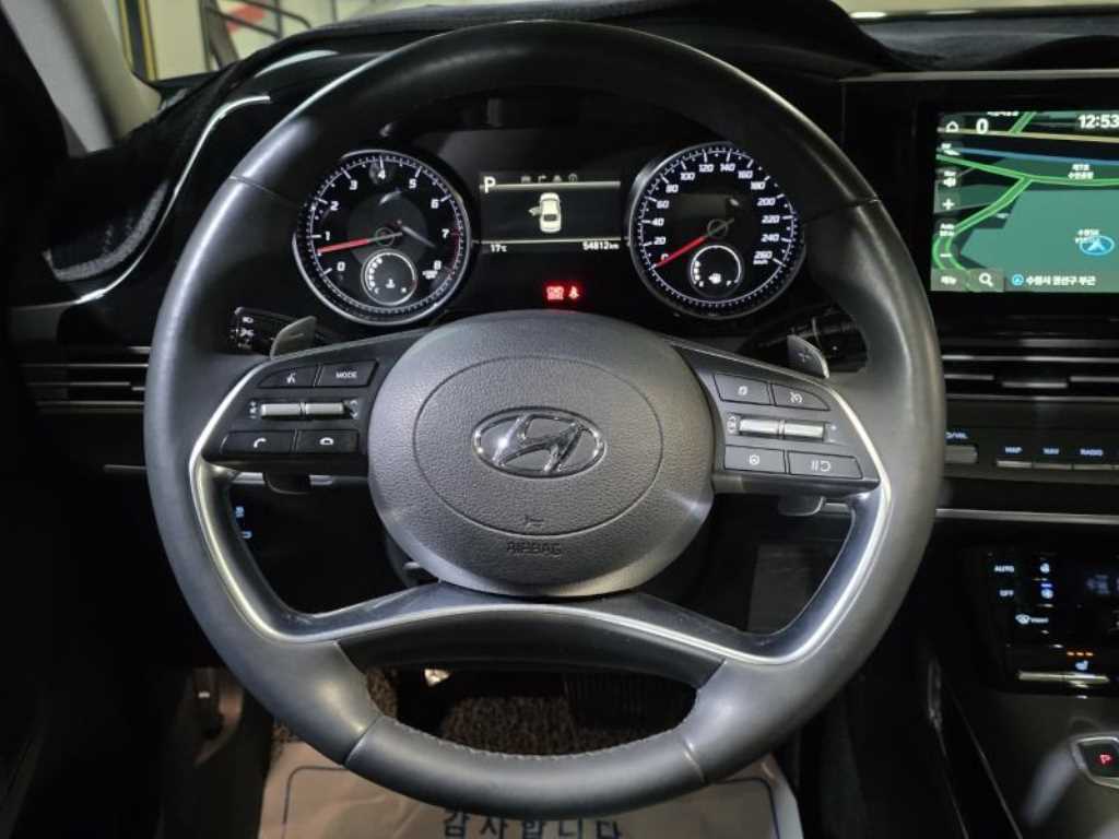 HYUNDAI Grandeur - Vista 11