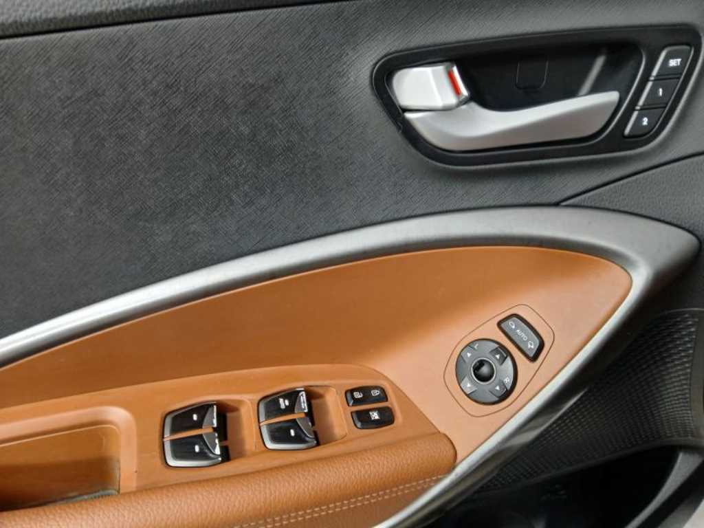 HYUNDAI Santa Fe - Vista 10