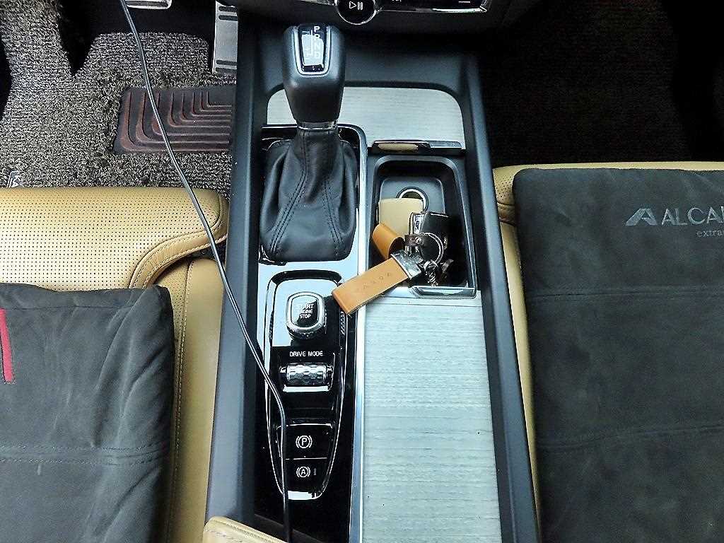 Volvo XC60 - Vista 10