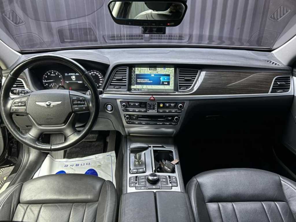 Genesis G80 - Vista 8