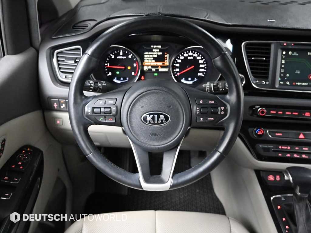 KIA Carnival 2017 Gris - Importación desde Corea - HF Imports Iquique - Foto 13