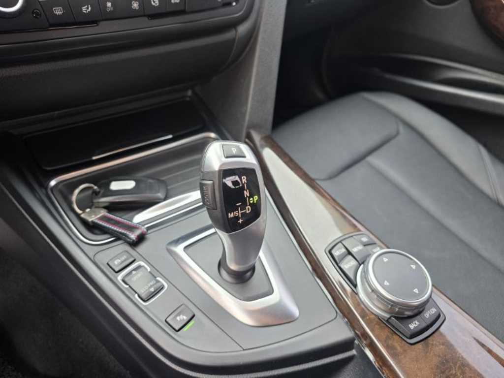 BMW 3 series 2015 Plateado - Importación desde Corea - HF Imports Iquique - Foto 13