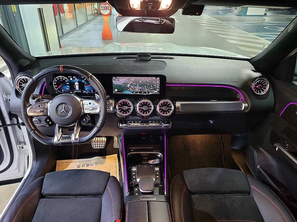 Mercedes Benz GLB Class - Vista 6