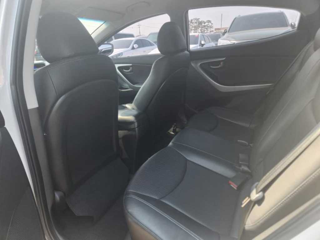 HYUNDAI Avante 2013 - Importación desde Corea - HF Imports Iquique - Foto 13