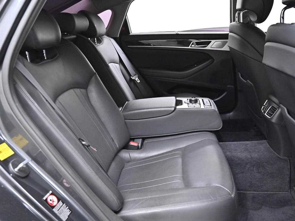 Genesis G80 - Vista 12