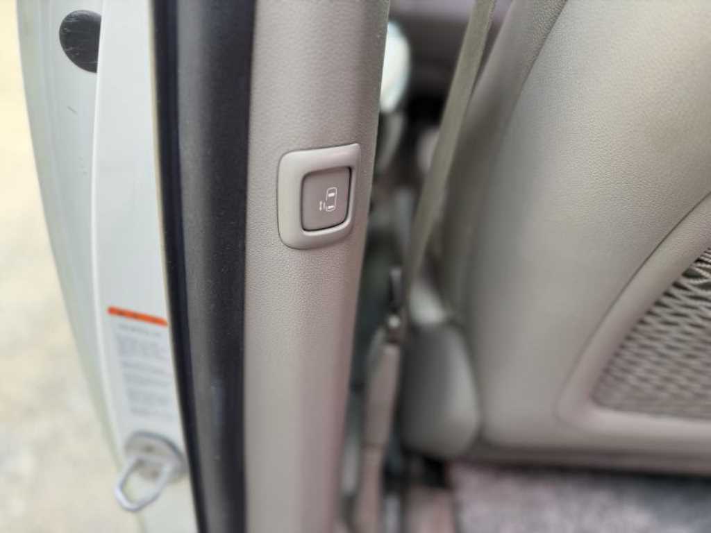 KIA Carnival 2016 Blanco - Importación desde Corea - HF Imports Iquique - Foto 15