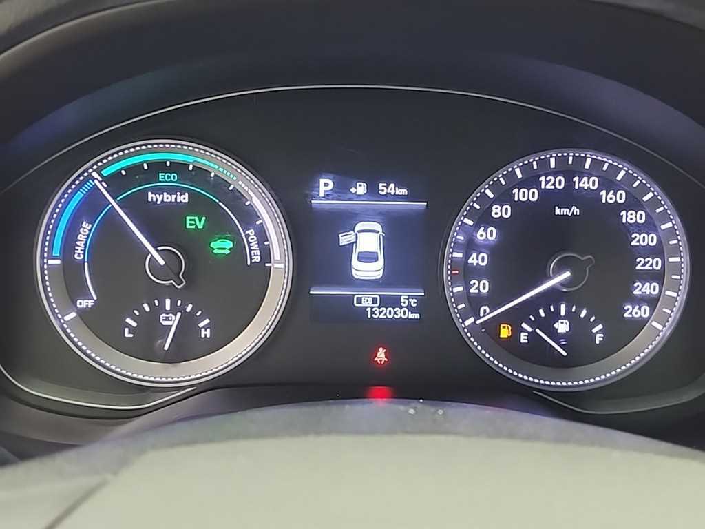 HYUNDAI Grandeur - Vista 6