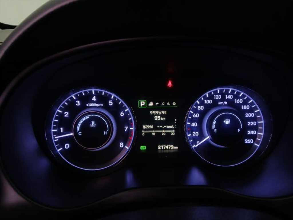 HYUNDAI Aslan - Vista 10