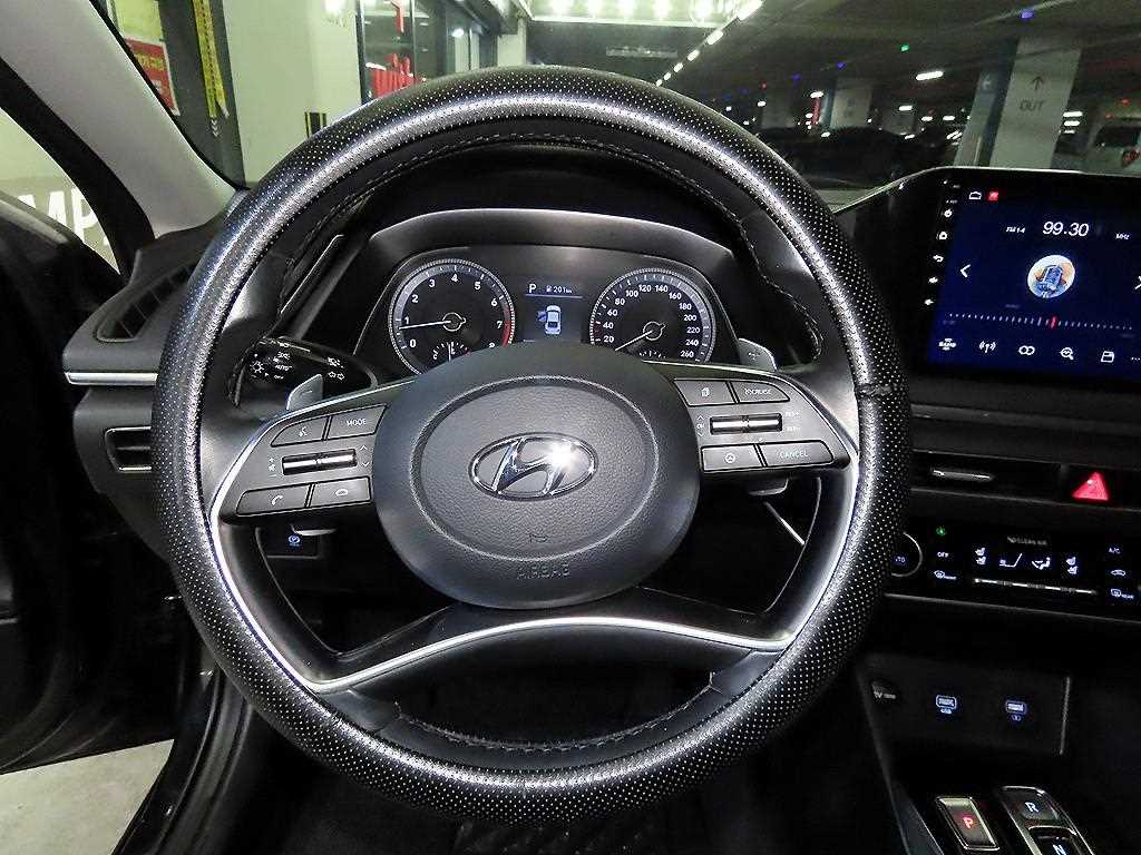 HYUNDAI Sonata - Vista 8