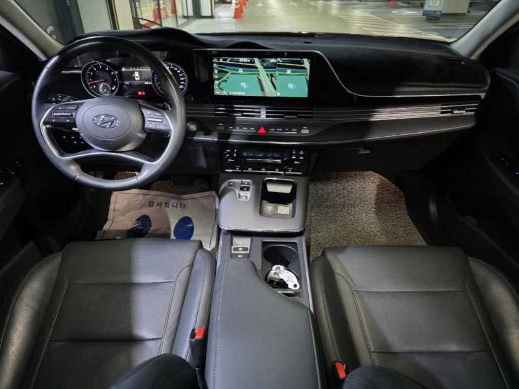 HYUNDAI Grandeur - Vista 9