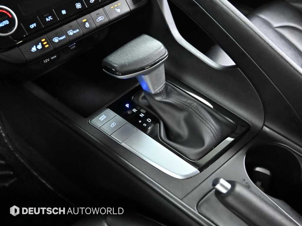 HYUNDAI Avante - Vista 9