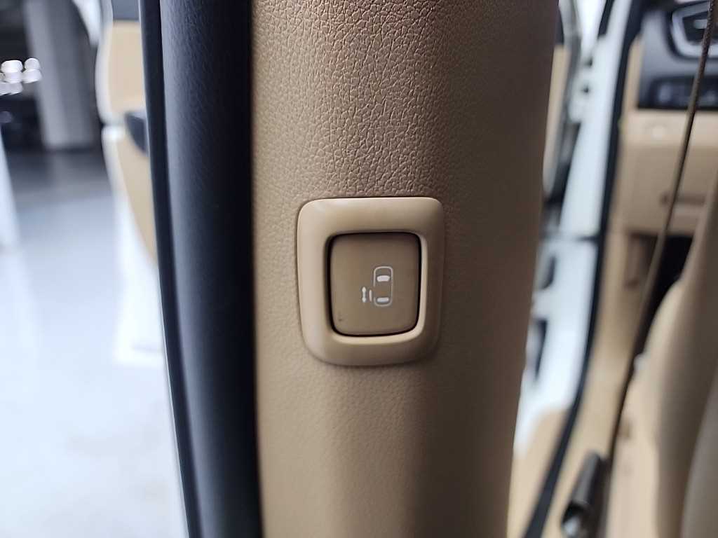 KIA Carnival 2017 - Importación desde Corea - HF Imports Iquique - Foto 15