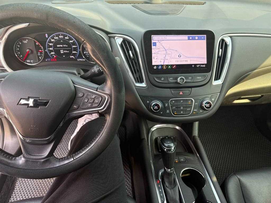 Chevrolet Malibu - Vista 8